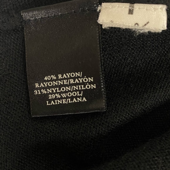 Ann Taylor Black V Neck Long Sweater Size Medium Petite - Picture 6 of 6